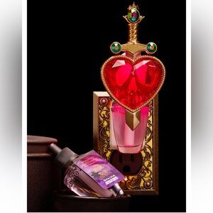 Disney Evil Queen Red Heart Wallflower Plug